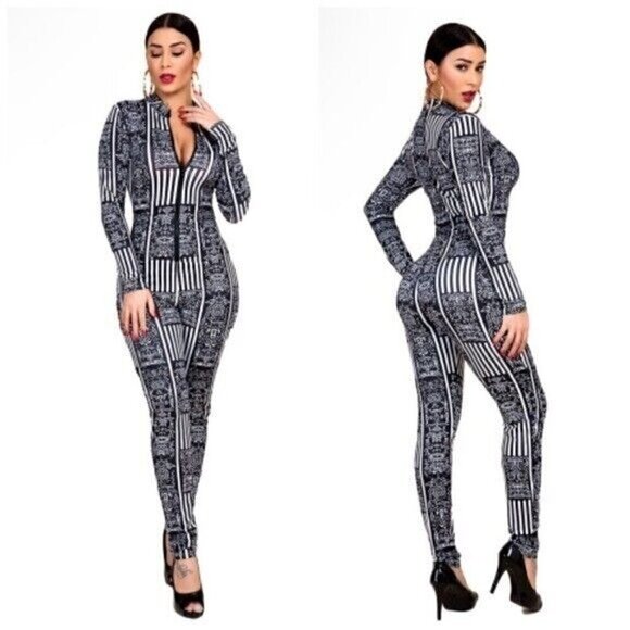 Black Mystical Printed Long Sleeve Tee with O-Neck Design Sized Large - Picture 1 of 12